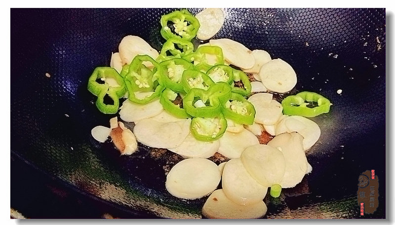 Steps for Stir-fried Pork and Mushroom with Oil Coating