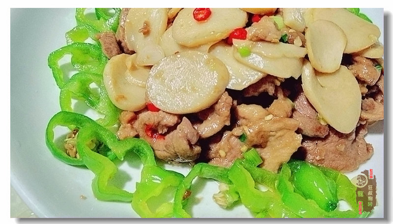 Steps for Stir-fried Pork and Mushroom with Oil Coating