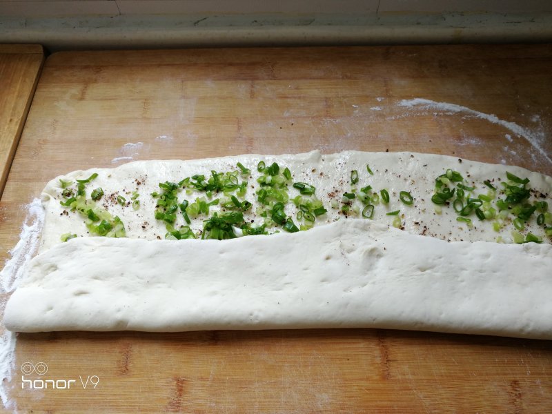 Steps for making Scallion Oil and Pepper Flower Rolls