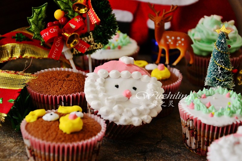 Christmas Cupcake Making Steps