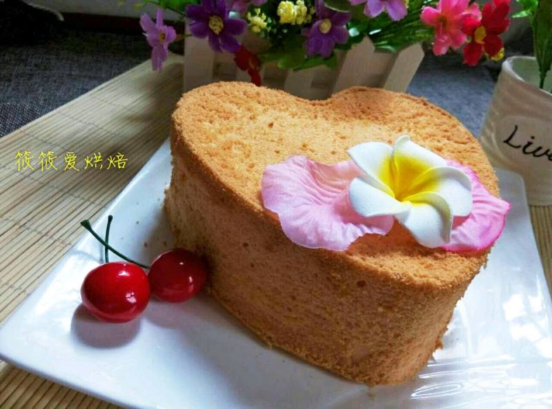 Steps for Making Six-Inch Heart-Shaped Chiffon Cake