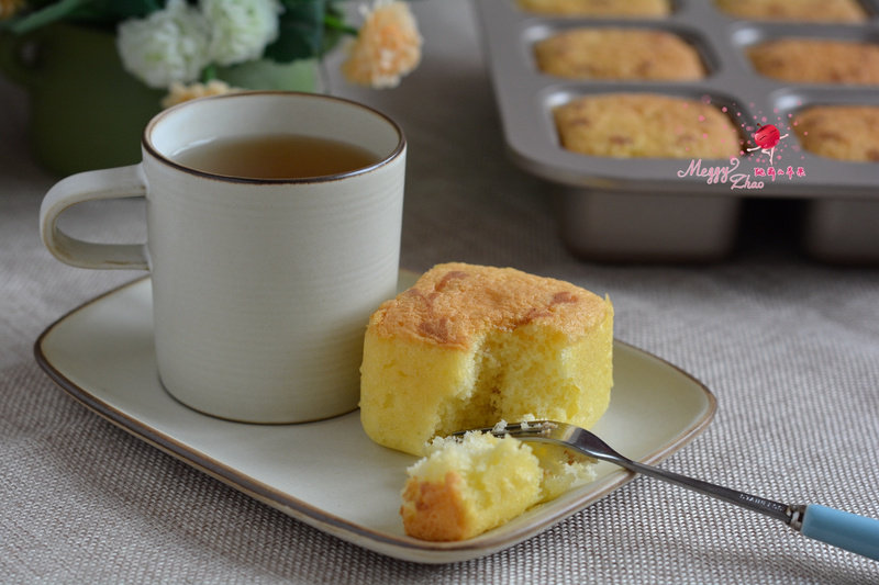 Step-by-Step Process of Making Sponge Flower Cake