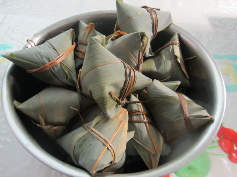 Detailed Steps to Make Savory Meat Zongzi Before the Dragon Boat Festival