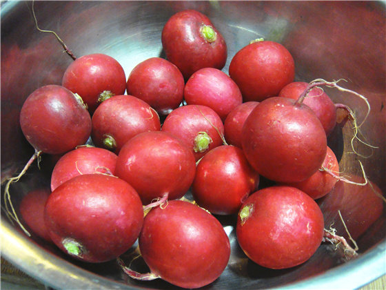 Steps for making Sweet and Sour Cherry Radish Salad