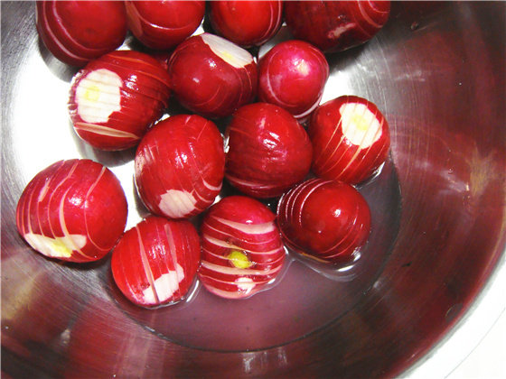 Steps for making Sweet and Sour Cherry Radish Salad