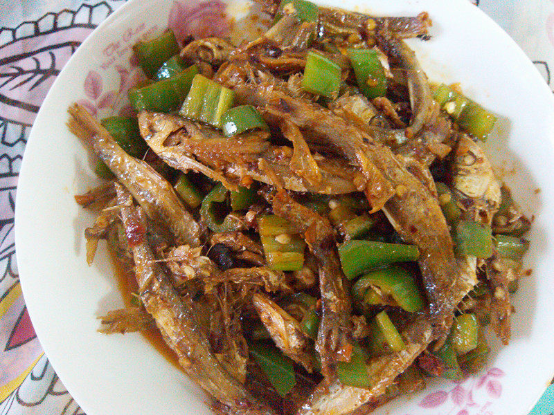 Dry-Fried Small Fish