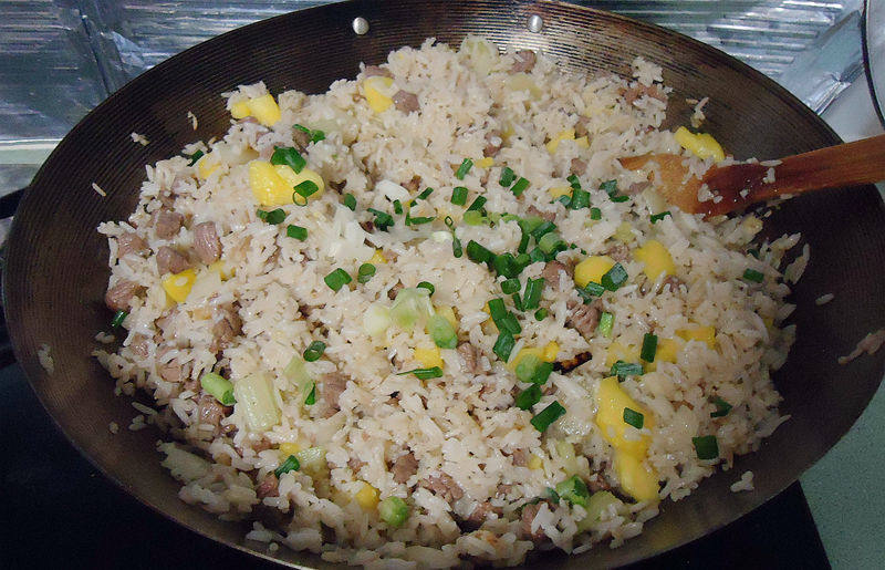 Steps for Making Beef and Pineapple Fried Rice