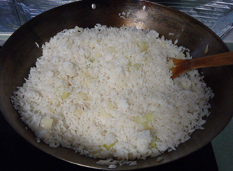 Steps for Making Beef and Pineapple Fried Rice