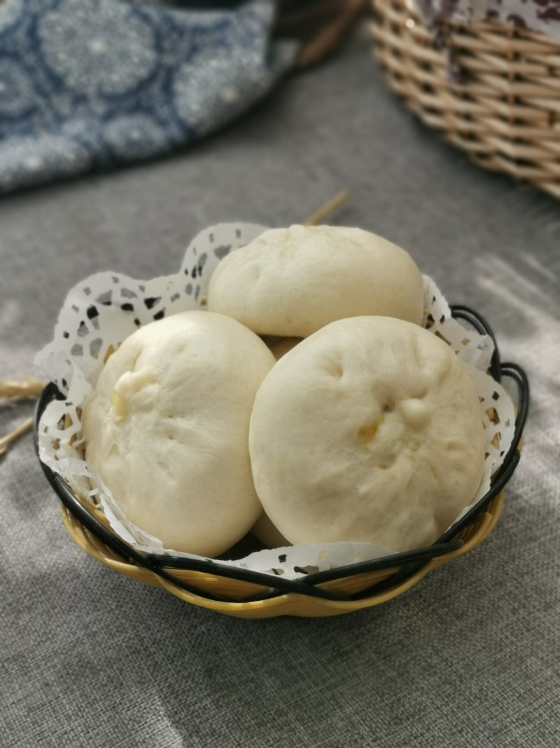 Crab Meat and Cabbage Steamed Buns