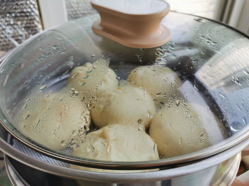 Steps for Making Crab Meat and Cabbage Steamed Buns