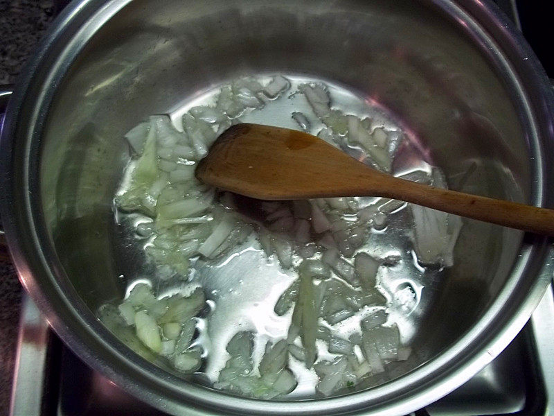 Steps for Making Boiled Beef Meatballs