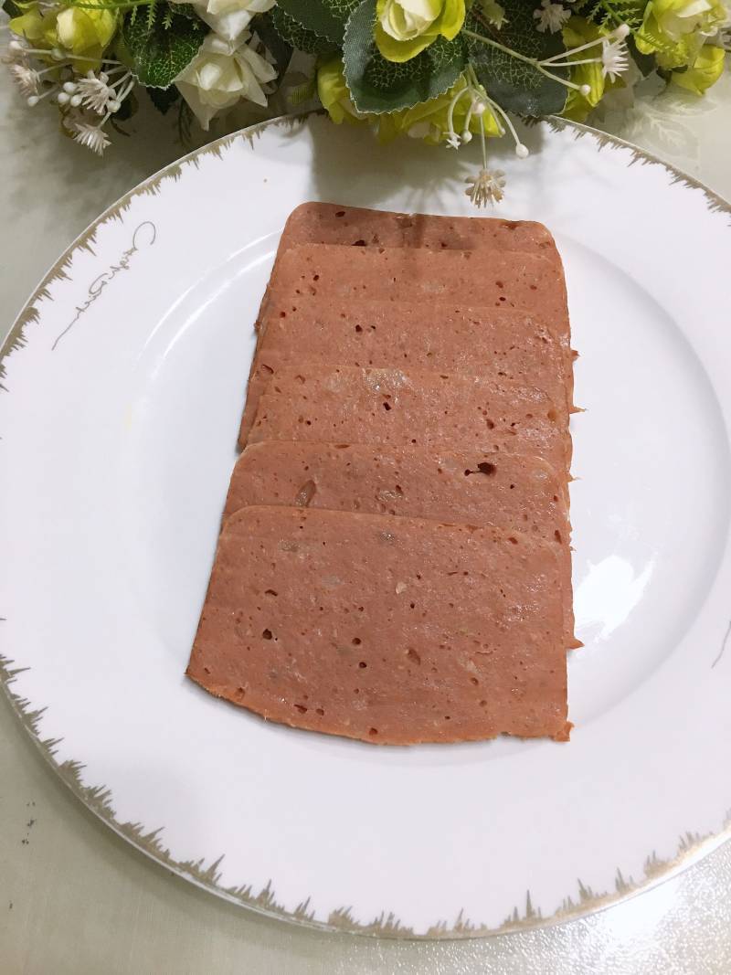 Canned Luncheon Meat