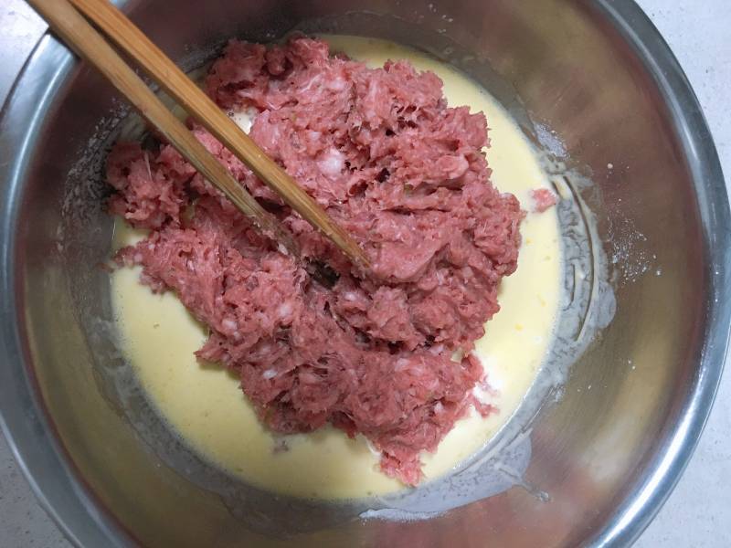 Steps to Make Canned Luncheon Meat