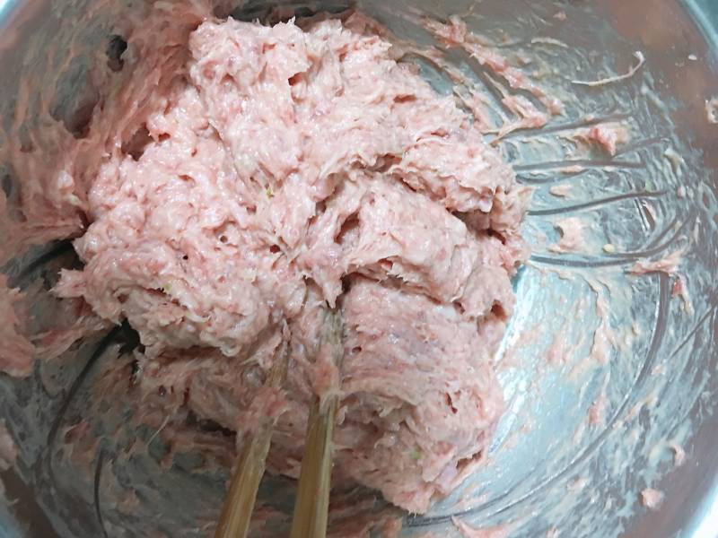 Steps to Make Canned Luncheon Meat