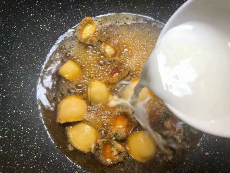 Steps for Cooking Abalone in Oyster Sauce