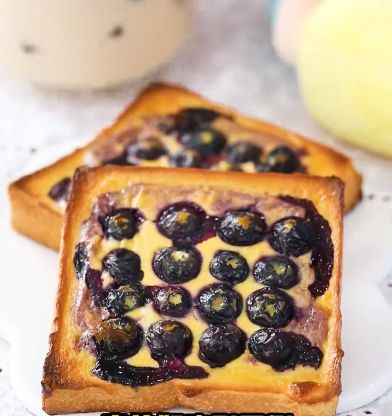 Make Your Own Blueberry Rock Toast with Bursting Sweet and Sour Flavor