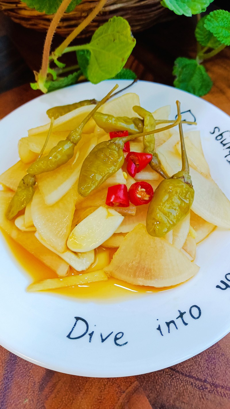 Sour and Spicy Appetizer - Pickled Radish with Pepper