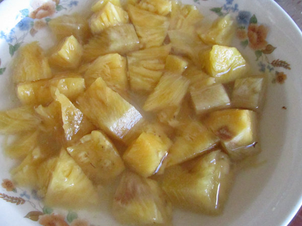 Steps for Making Chestnut Pineapple Rice