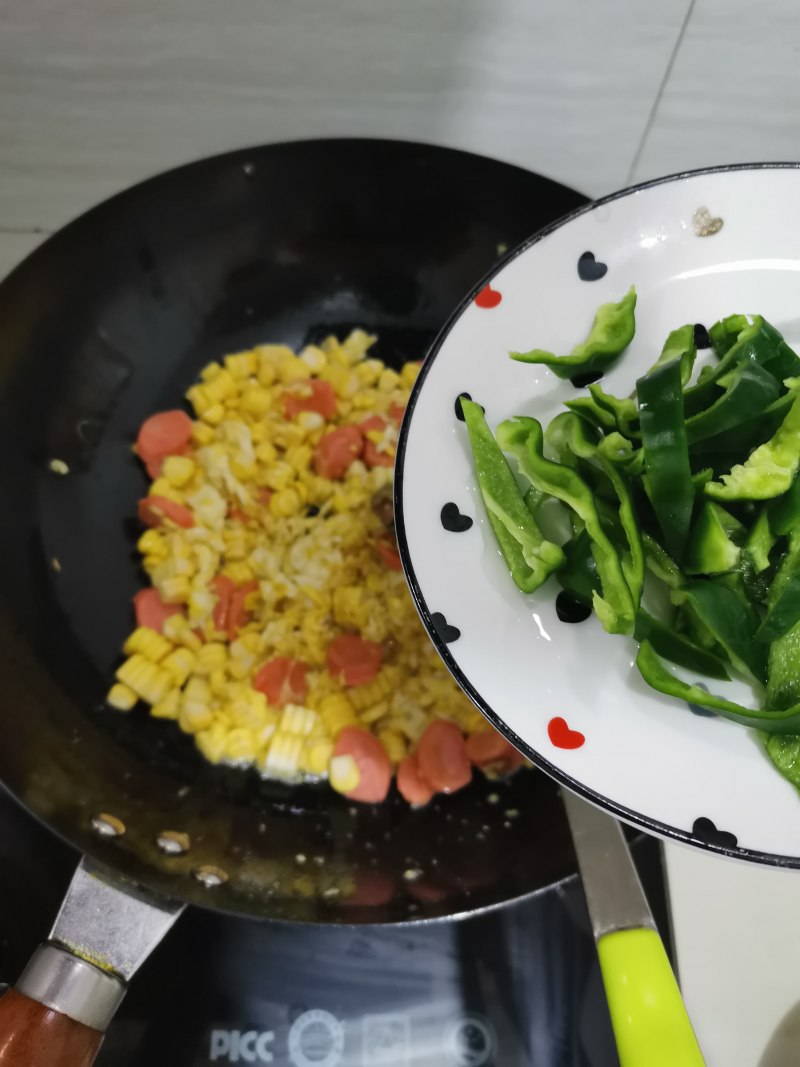 Steps to Make Hot Dog and Corn Fried Rice