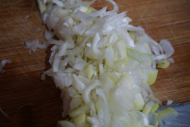 Steps for Making Japanese Lotus Root and Shrimp Tempura