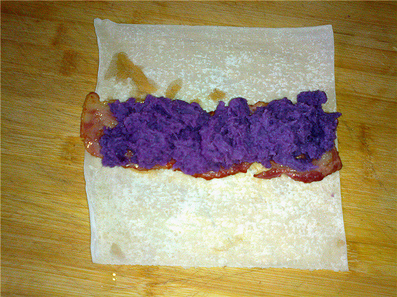 Bacon and Purple Sweet Potato Spring Rolls Cooking Steps