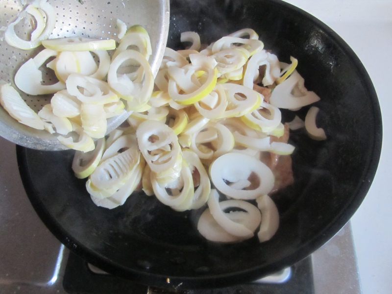 Steps for Stir-fried Pork with Bamboo Shoots