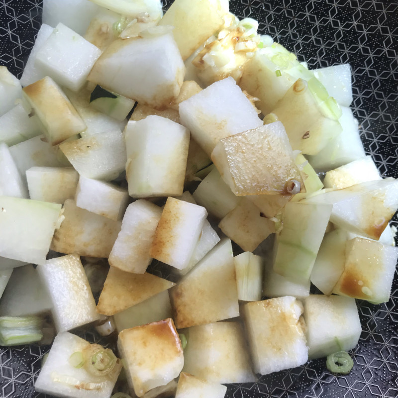 Steps for Making Walnut Oil Garlic Winter Melon