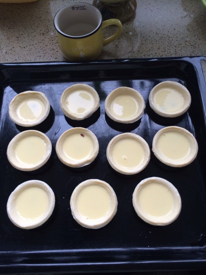 Steps for Making Cranberry Egg Tart with Milk Flavor