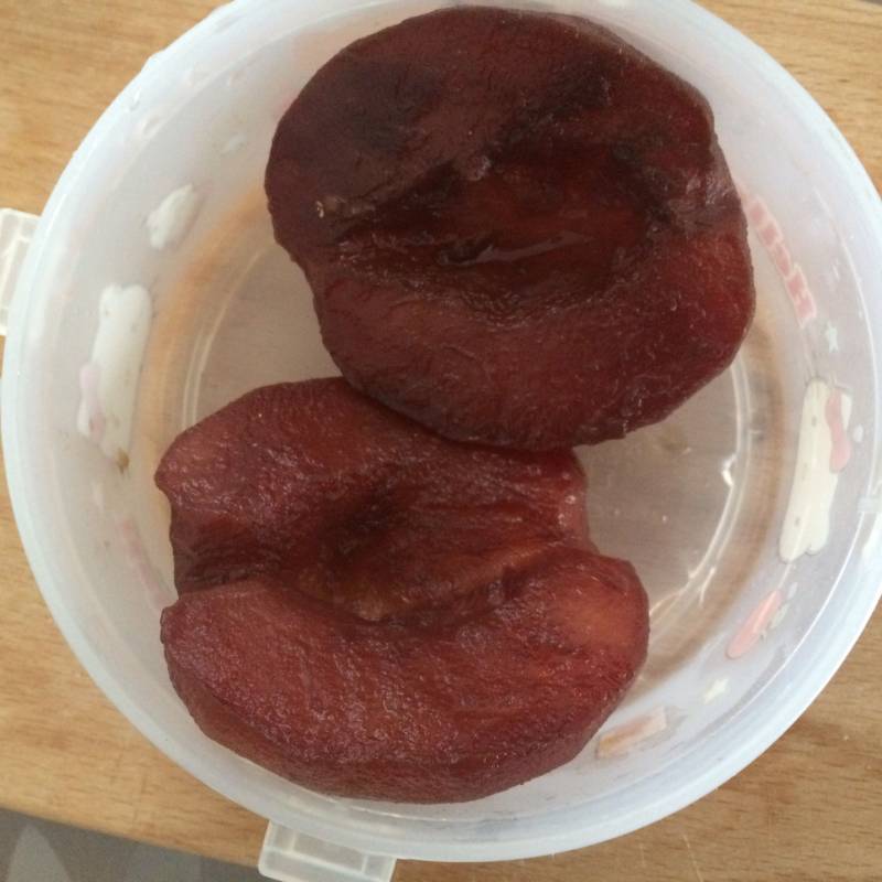 Steps for Making Red Wine Stewed Pears