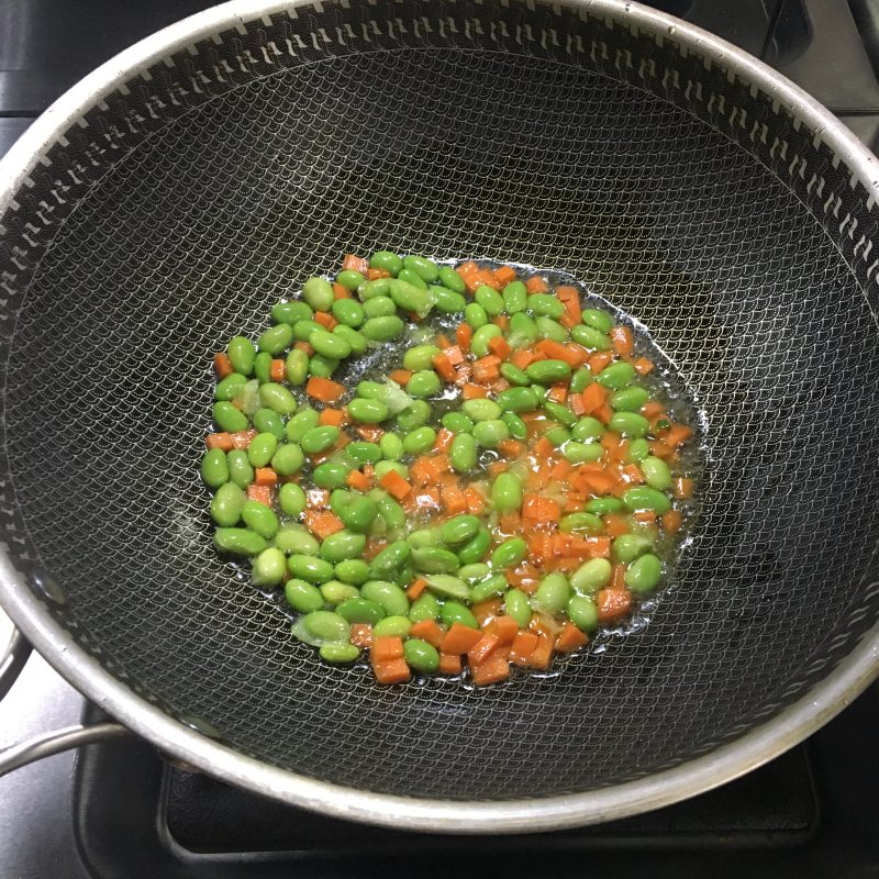 Steps for Making Carrot and Edamame Stir-Fried Pickled Vegetables