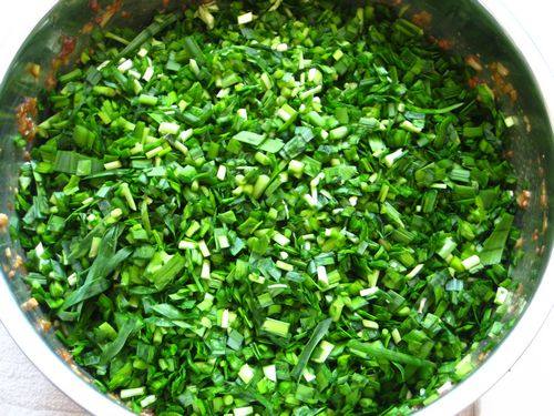 Steps for Making Chive and Squid Steamed Dumplings