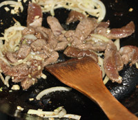 Steps for Making Black Pepper Beef Pasta