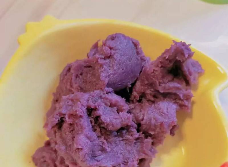 Steps for Making Purple Sweet Potato Rice Ball