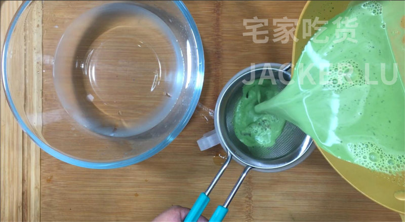 Matcha Cream Pudding Mousse, a refreshing and smooth dessert with a sweet and milky flavor, perfect for hot summer days. Cooking steps