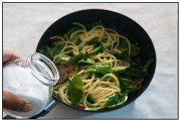 Steps to Cook Beef and Spinach Pasta