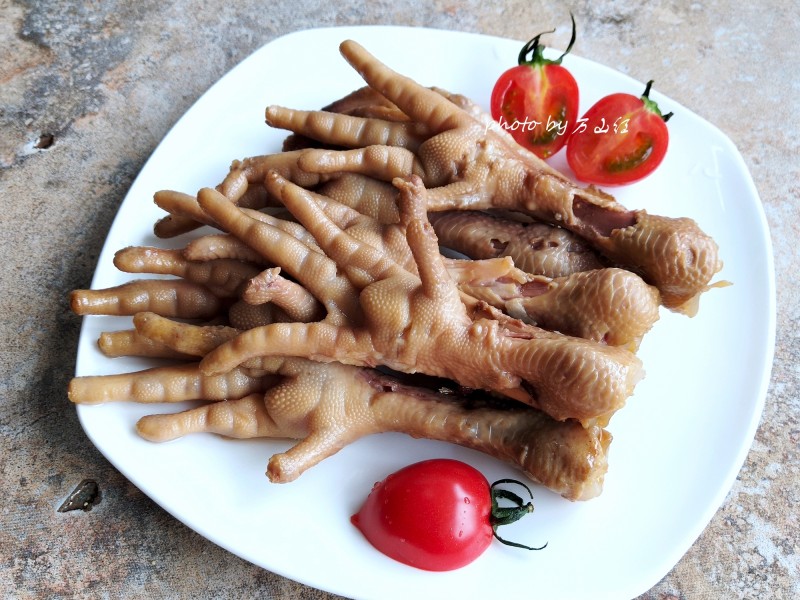 Steps for Making Marinated Chicken Feet