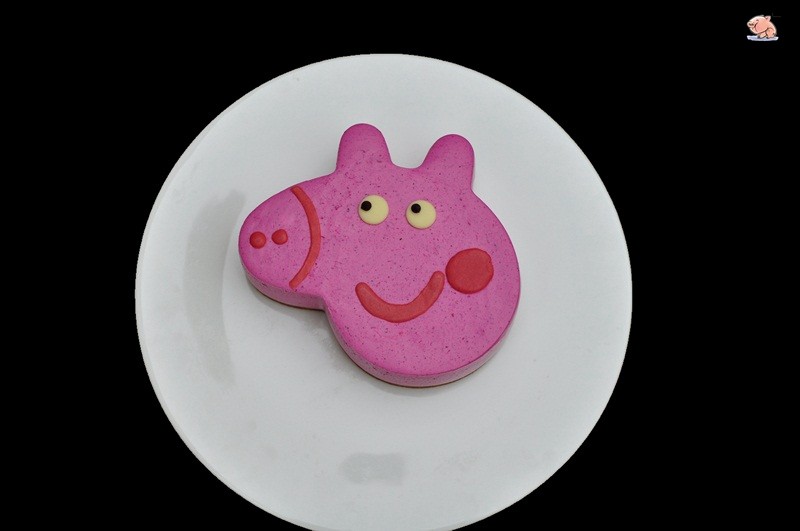 Peppa Pig Mousse Cake