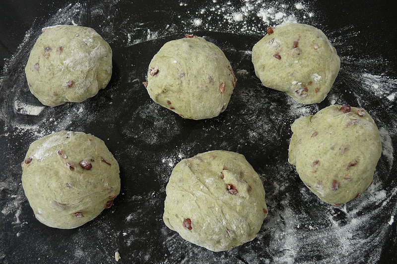 Artemisia Red Bean Bun Making Steps