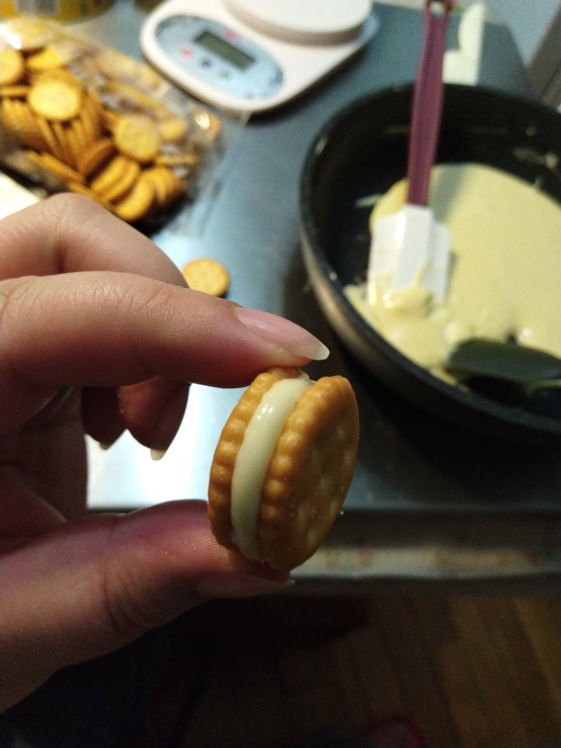 Button-shaped Cow Biscuits Cooking Steps