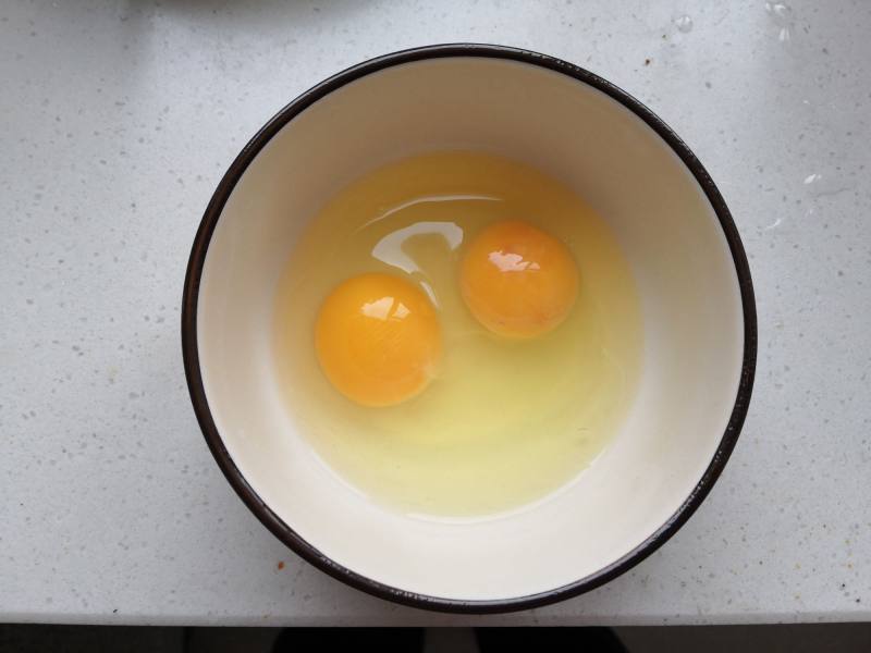 Steps for Cooking Spinach Stems Stir-fried with Eggs