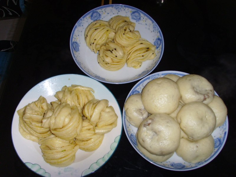 Flower Rolls ~ Three 'Moods' in One Pot