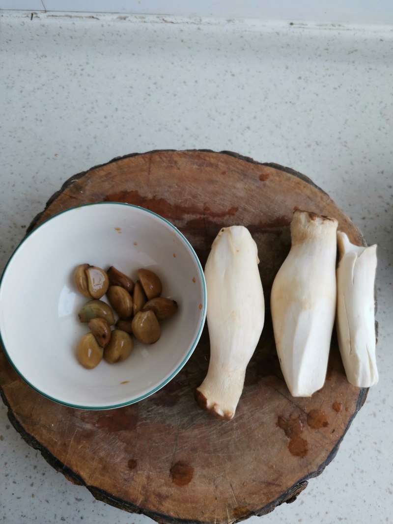 Laba Garlic Stir-Fried King Oyster Mushrooms Steps