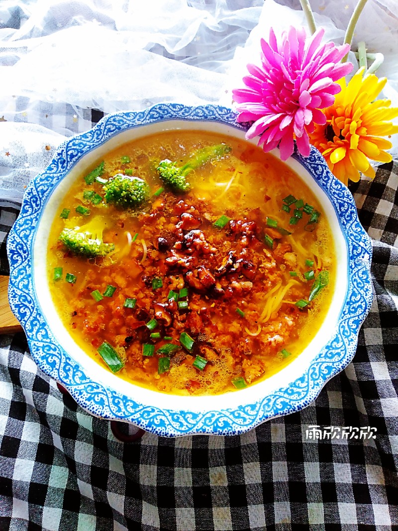 Shiitake Mushroom Sauce Rice Noodles