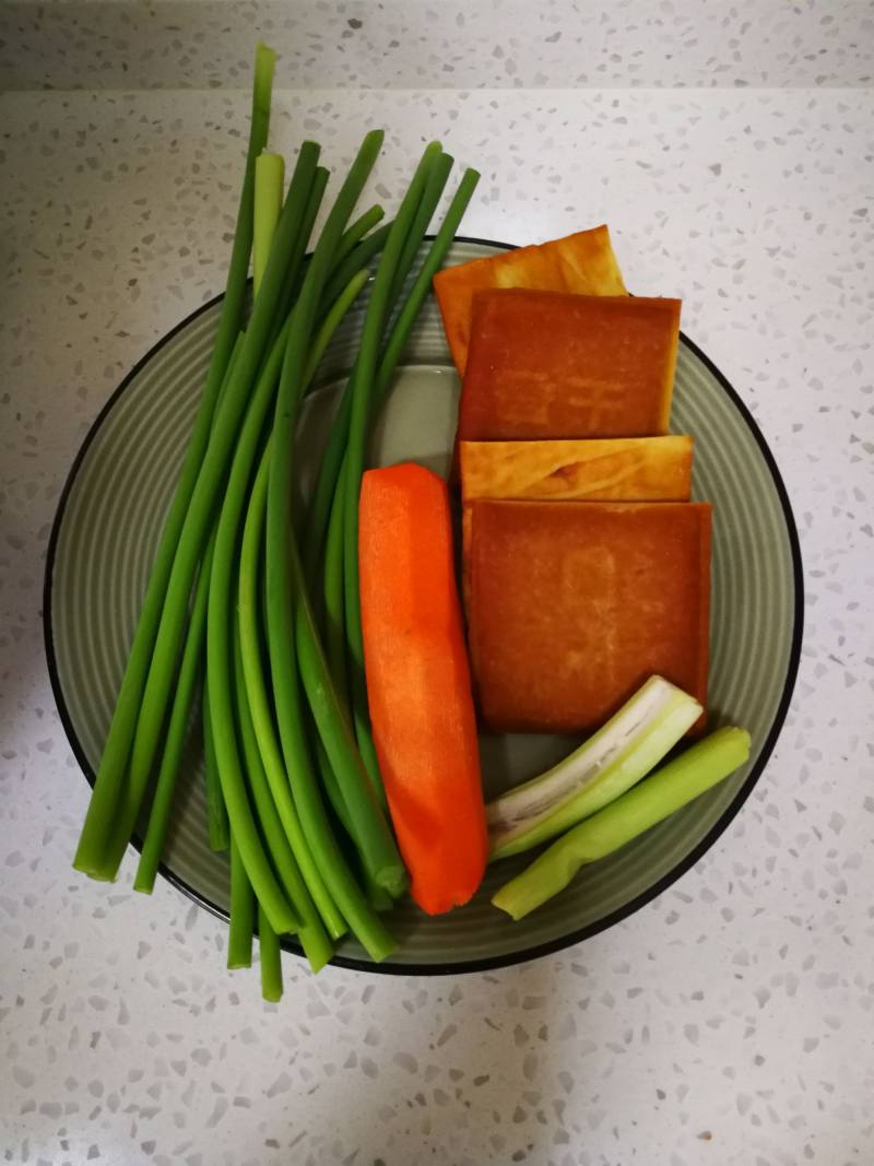 Steps for Stir-Fried Garlic Scapes with Five-Spice Tofu