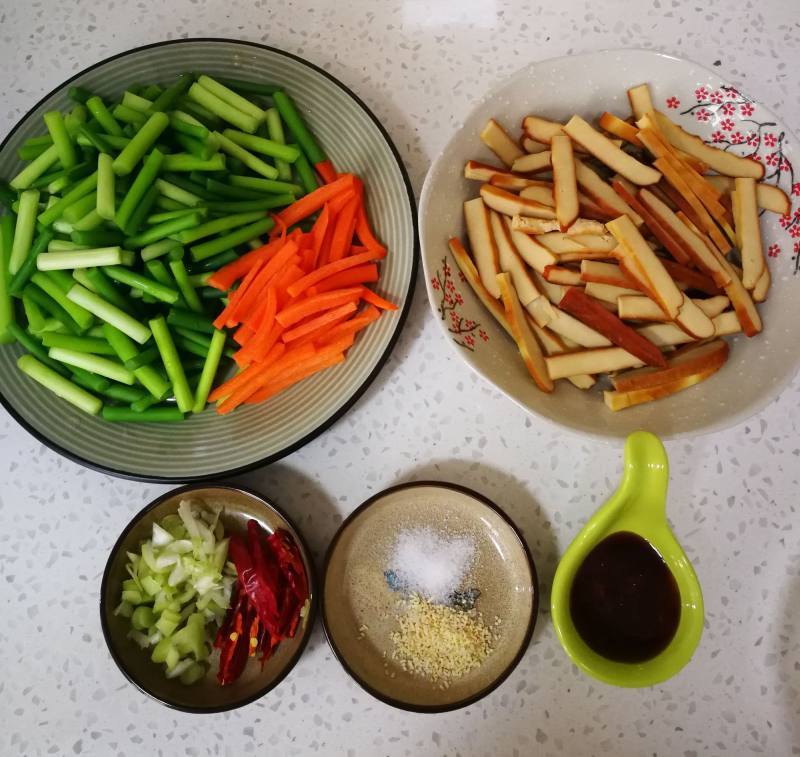 Steps for Stir-Fried Garlic Scapes with Five-Spice Tofu