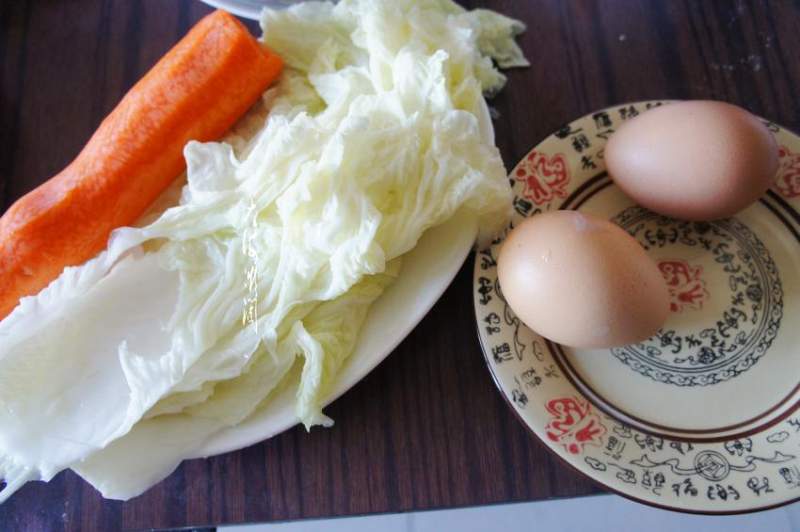 Steps for Making Cabbage and Egg Dumplings