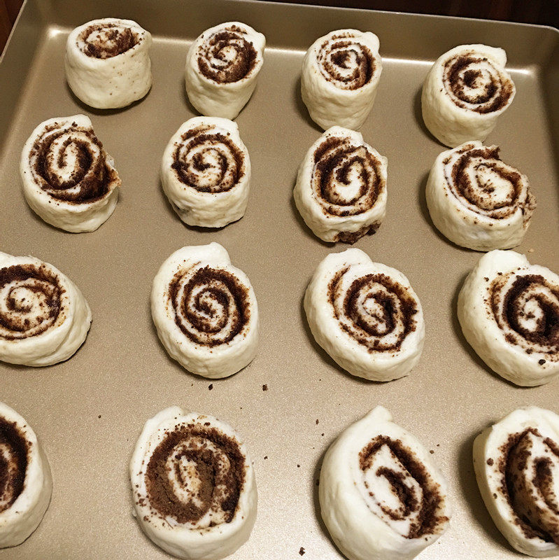 Steps for Making Cinnamon Brown Sugar Bread Rolls