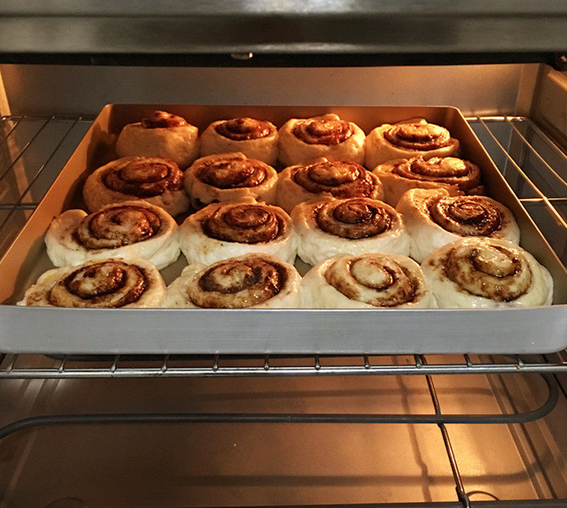 Steps for Making Cinnamon Brown Sugar Bread Rolls