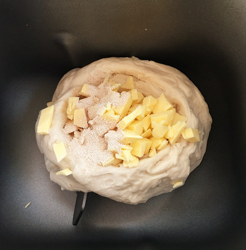 Steps for Making Cinnamon Brown Sugar Bread Rolls