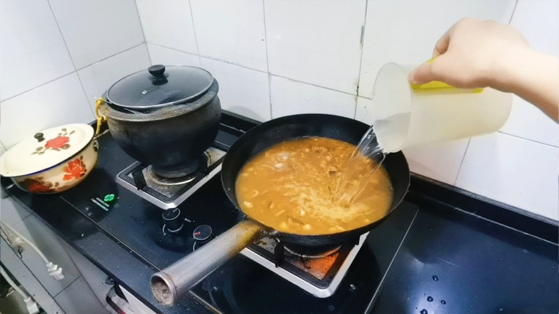 Step-by-Step Cooking Instructions for Sautéed Vegetarian 'Saozi' with Sesame